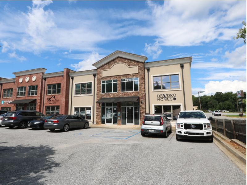 2,350+- sf office sold at 955 W Wade Hampton Blvd in Greer